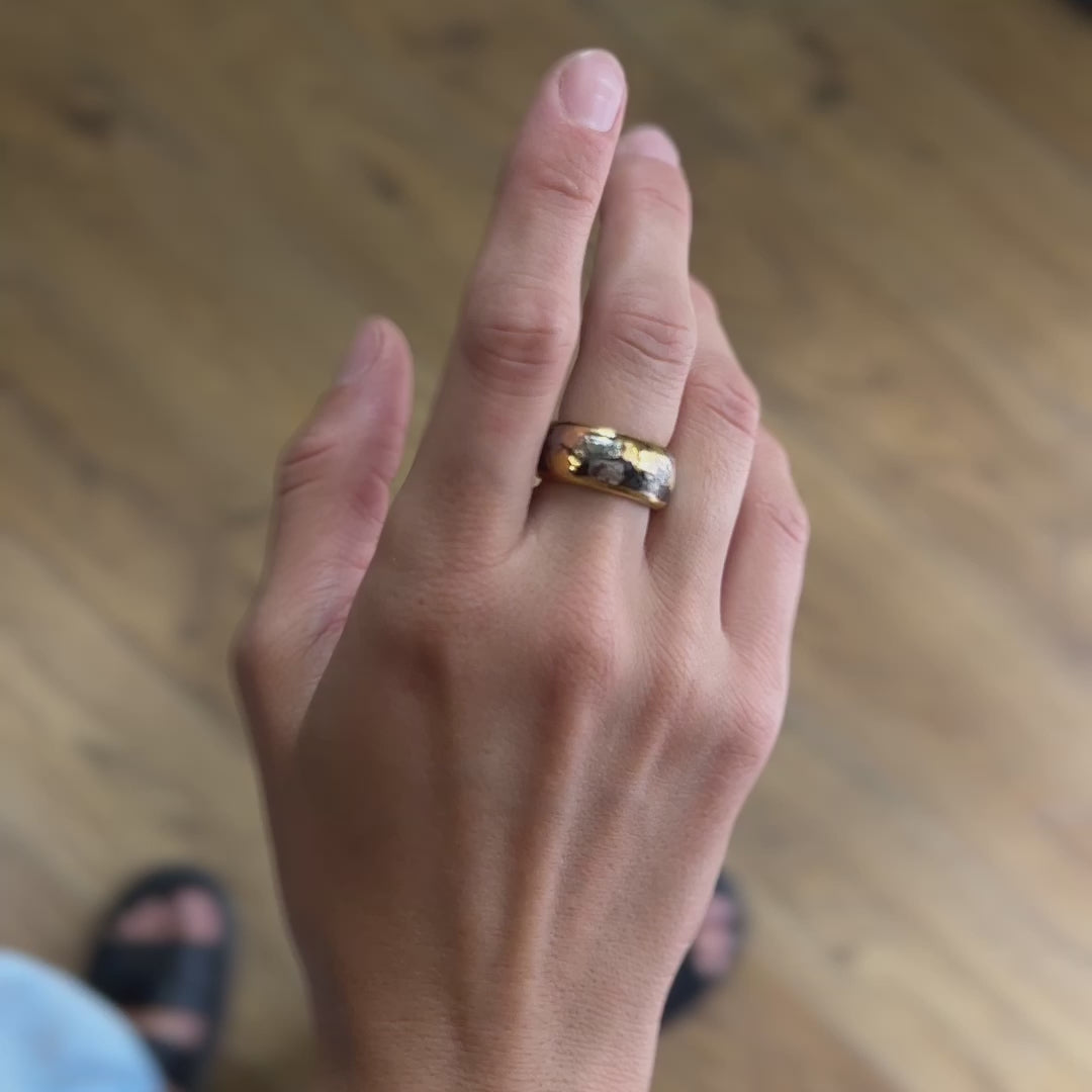 "Leah" Porcelain Ring With Gold And Platinum