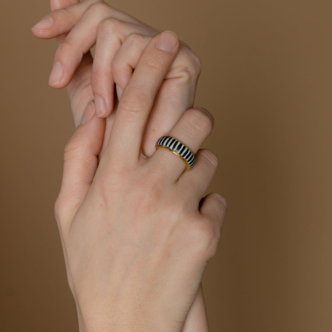 "Daisy" White Porcelain Ring With Gold