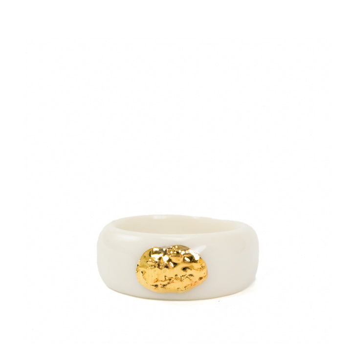 mėlynas keramikinis žiedas, porcelain ring, handmade  ring, ceramic rings, porcelianiniai žiedai, porceliano žiedai, žiedai iš porceliano, keramikiniai žiedai, žiedai iš keramikos, rankų darbo papuošalai, keramikiniai papuošalai, porceliano papuošalai, papuošalai iš porceliano, freakyfoxx, papuošalai Vilniuje, papuošalai  Užupyje, handcrafts stores in Vilnius