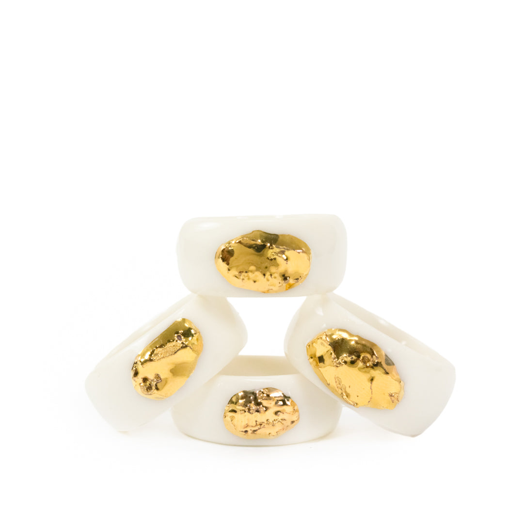 mėlynas keramikinis žiedas, porcelain ring, handmade  ring, ceramic rings, porcelianiniai žiedai, porceliano žiedai, žiedai iš porceliano, keramikiniai žiedai, žiedai iš keramikos, rankų darbo papuošalai, keramikiniai papuošalai, porceliano papuošalai, papuošalai iš porceliano, freakyfoxx, papuošalai Vilniuje, papuošalai  Užupyje, handcrafts stores in Vilnius