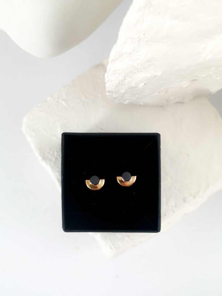 Black Porcelain Earrings With Gold, Porcelain Jewelry, porceliano auskarai, papuosalai is porceliano, ranku darbo papuosalai