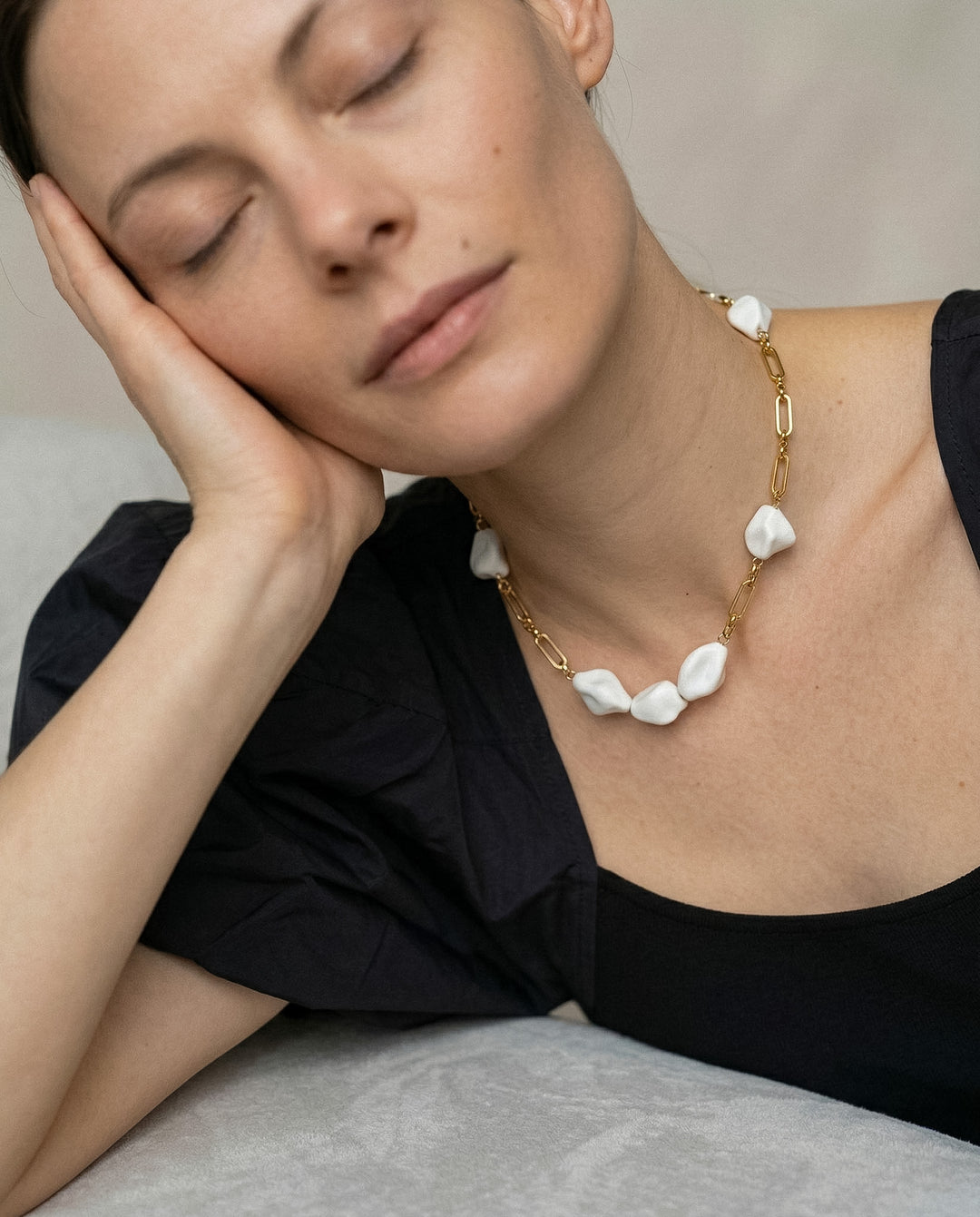 "Kalleno" porcelain necklace