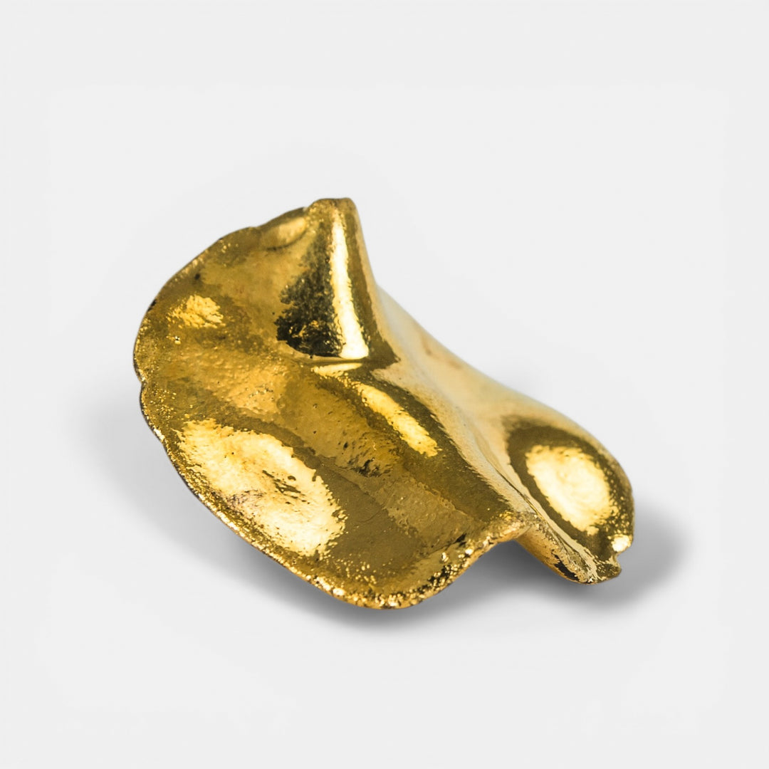 "Prisca" porcelain brooch