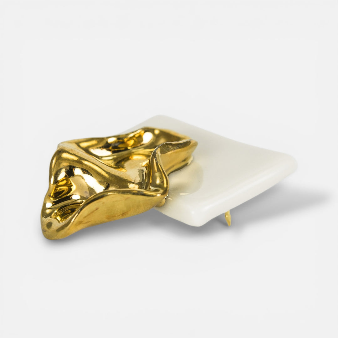 "Nia" porcelain brooch