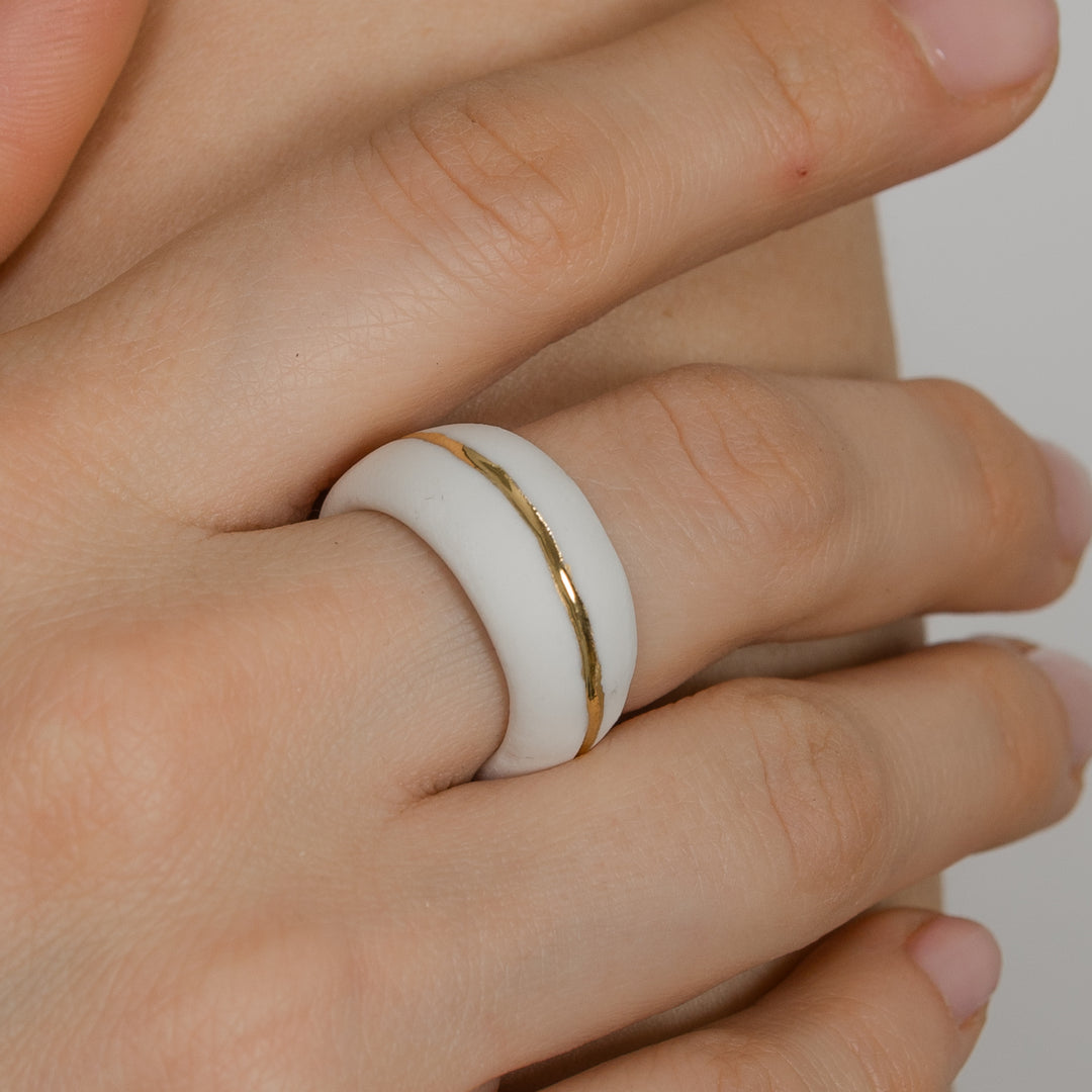 "Filia" Porcelain Ring With Gold