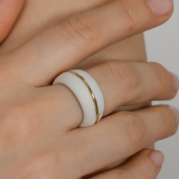 "Filia" Porcelain Ring With Gold