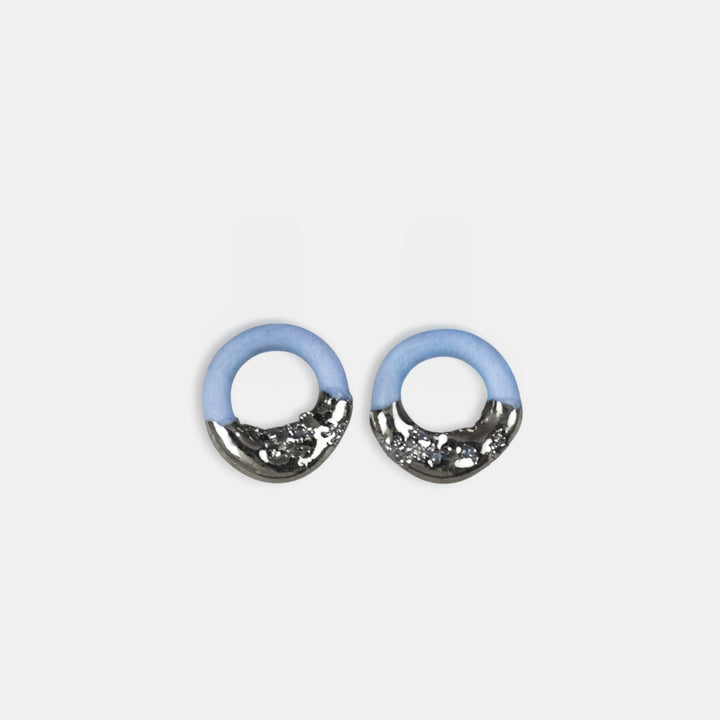 Porcelain charms plated with platinum