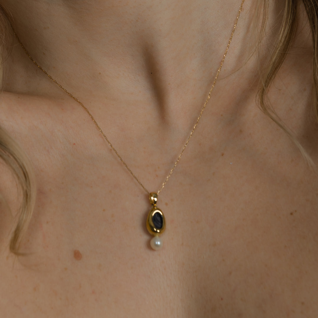 "Amoret" porcelain necklace