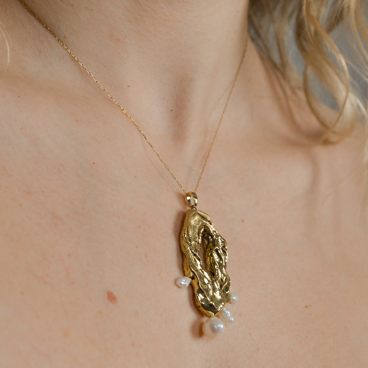 "Olicia" porcelain necklace