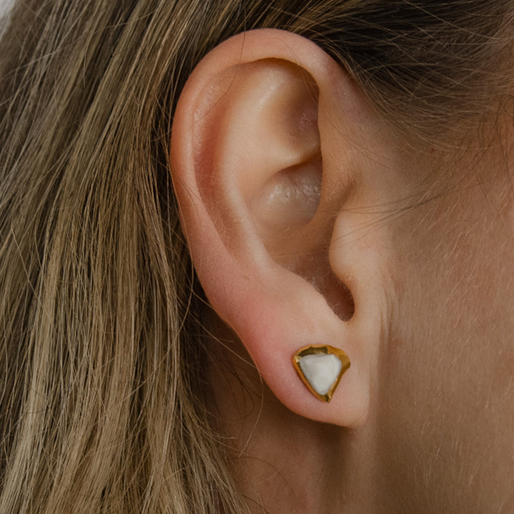 „Della“ vienetiniai porceliano auskarai