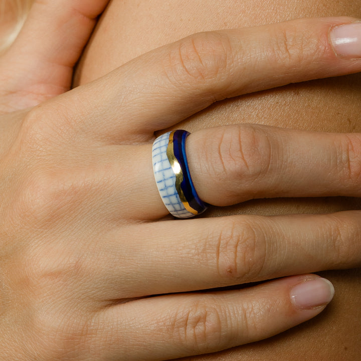 "Faye" Porcelain Ring With Gold