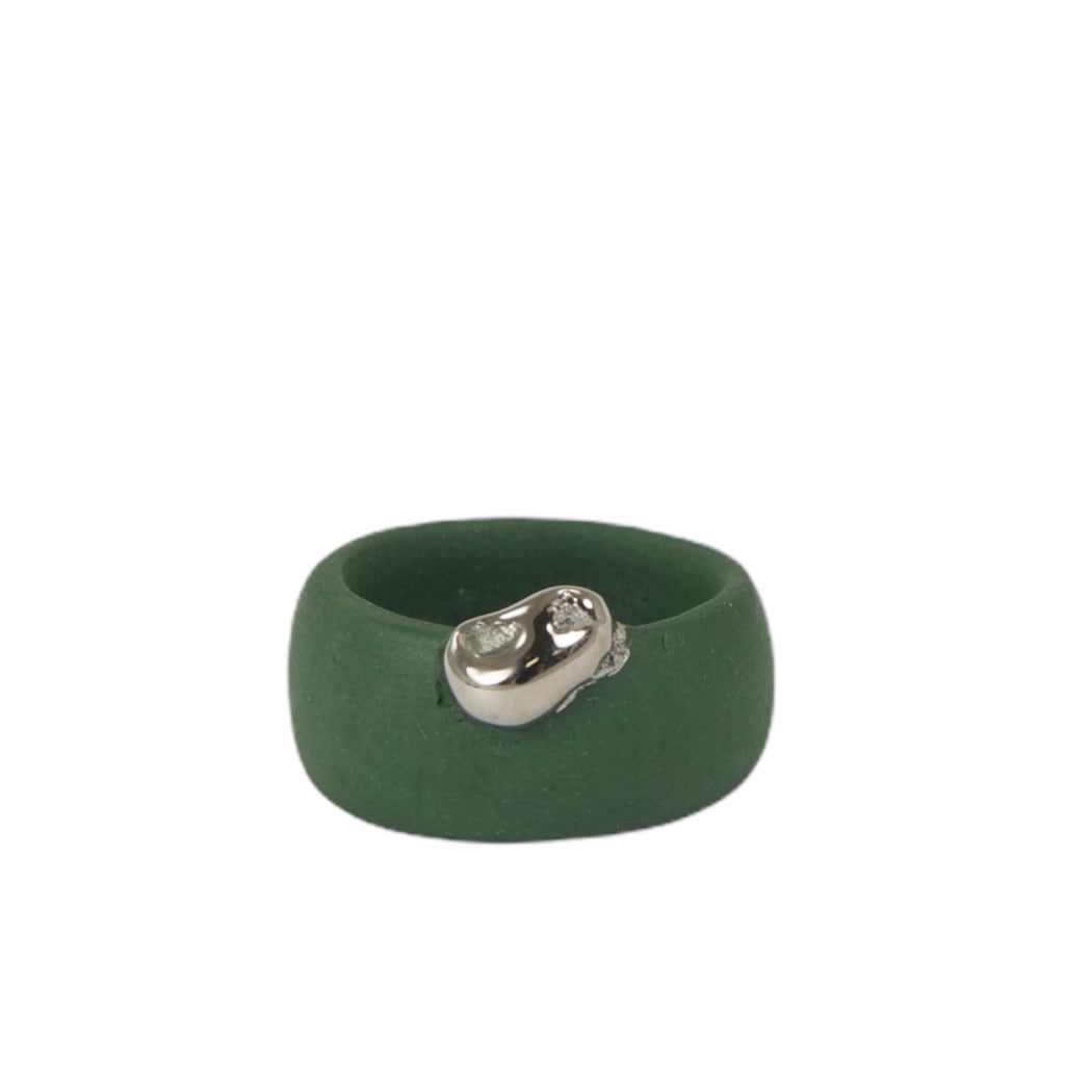 "Clarissa" green porcelain ring plated with platinum by freakyfoxx algina midvere