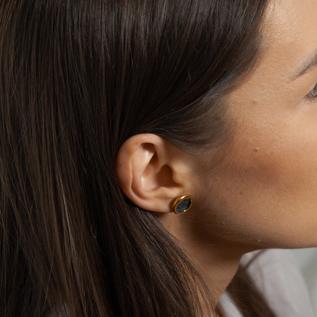 Black earrings with gold from porcelain by freakyfoxx