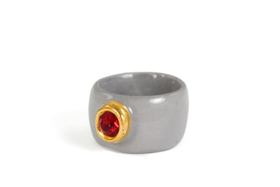 Gray porcelain ring with swarovski. swarovski ring, ceramic ring, žiedas su svarovskiais, porceliano žiedas, porcelianinis žiedas, žiedas iš porceliano, keramikiniai žiedai, freakyfoxx