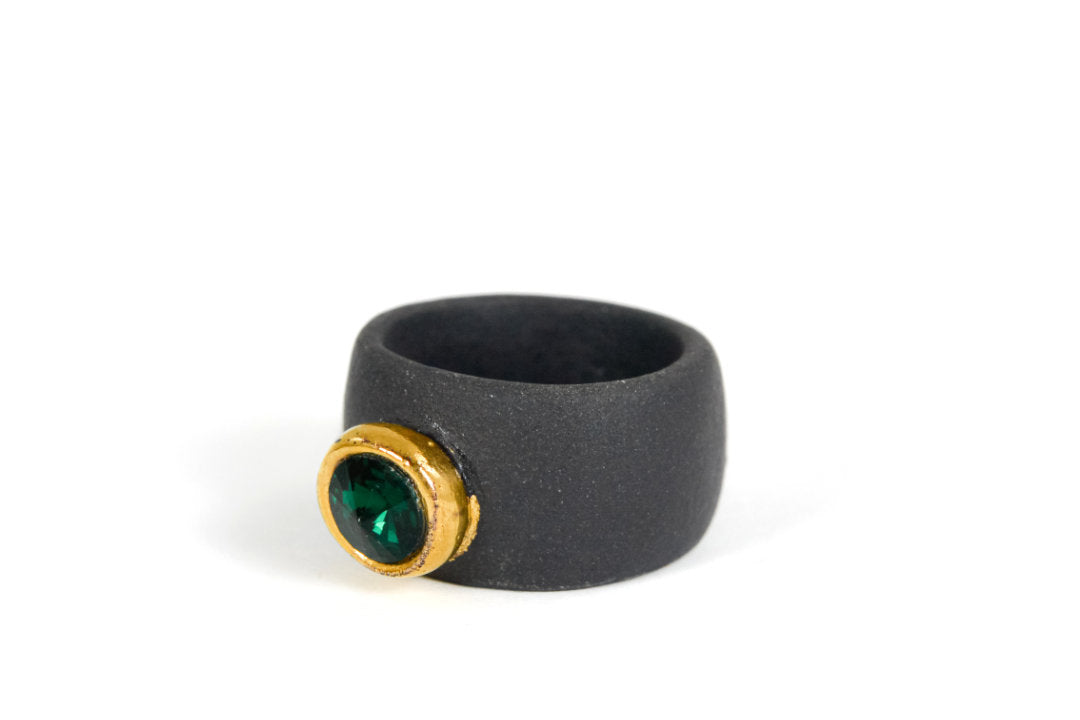 "Arianna" Black Porcelain Ring With Gold And Swarovski