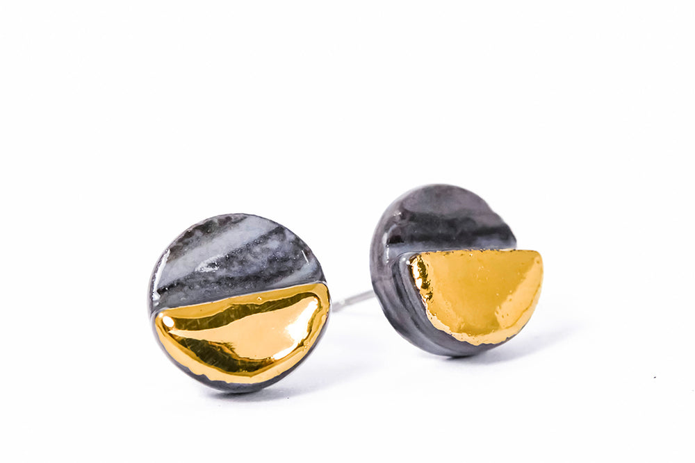 Marbled Ceramic Earrings With Gold From Porcelain jewelry collection. Marmuriniai auskarai iš porceliano su auksu iš keramikinių papuošalų kolekcijos