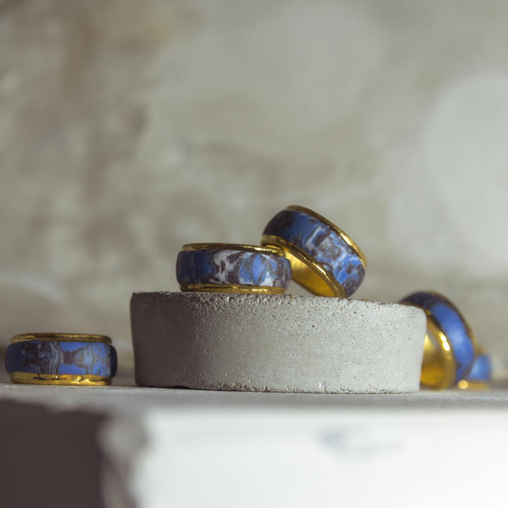 „Pemberley“ porcelianinis žiedas su auksu